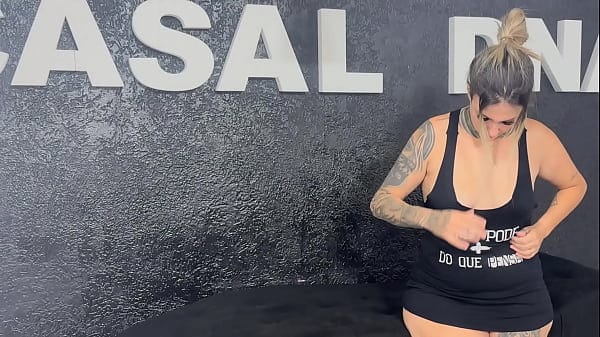 Eu sou hetero mais a minha que eu não sabia que era lésbica chupou a minha buceta não resisti e gozei na boca dela